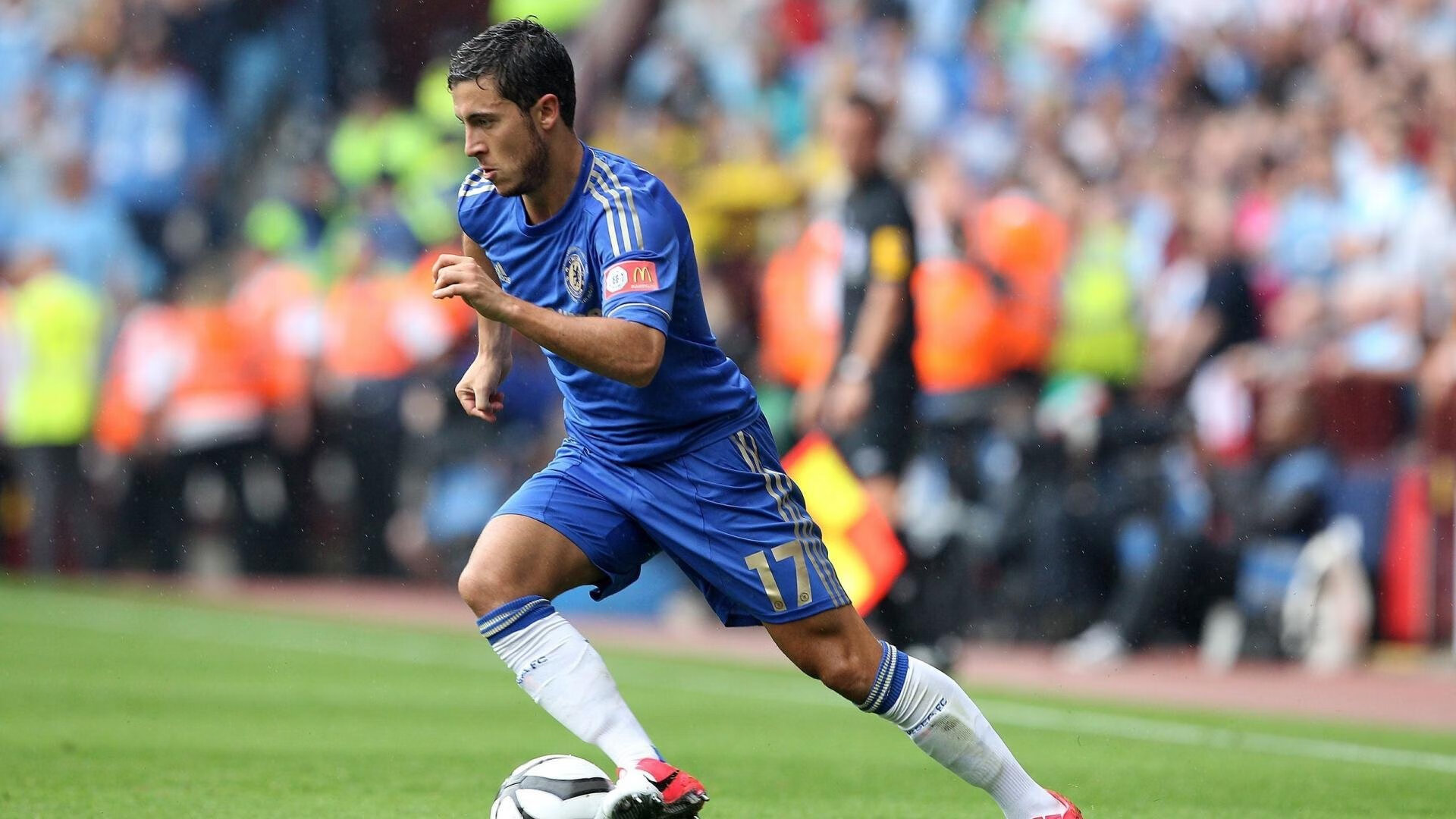 爱游戏平台-巴尔：每次防守后的反击，他都能迅速找到全黑队的进攻突破点，巴尔巴训练